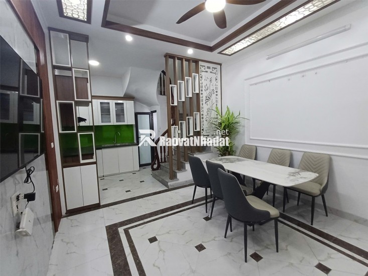 BÁN NHÀ PHÚC LỢI 5 TẦNG 3 NGỦ MẶT TIỀN 5M Ô TÔ GẦN 5,9 TỶ